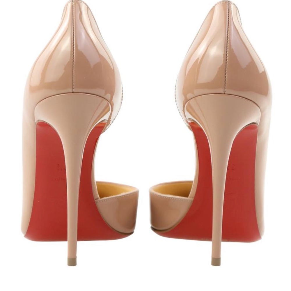 Christian Louboutin' Iriza nude leather pump